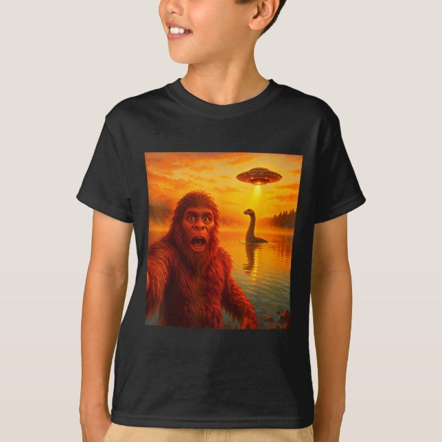 Funny Bigfoot Selfie With Loch Ness Monster And Uf T-Shirt (Front)