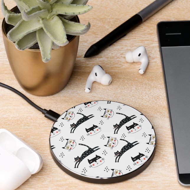 Funny Black White Cartoon Cats Wireless Charger (Desk 2)