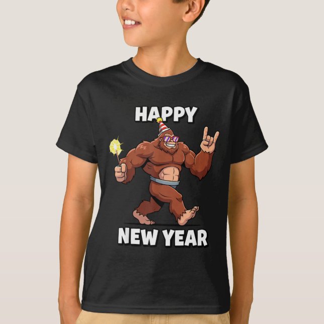 Funny Boys Nye Outfit, Mens Fireworks Bigfoot Happ T-Shirt (Front)