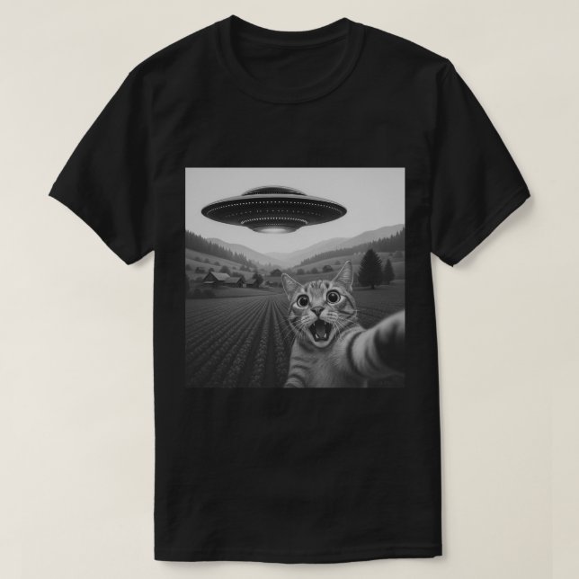 Funny Cat Selfie with UFO, Alien Spaceship & Kitty T-Shirt (Design Front)