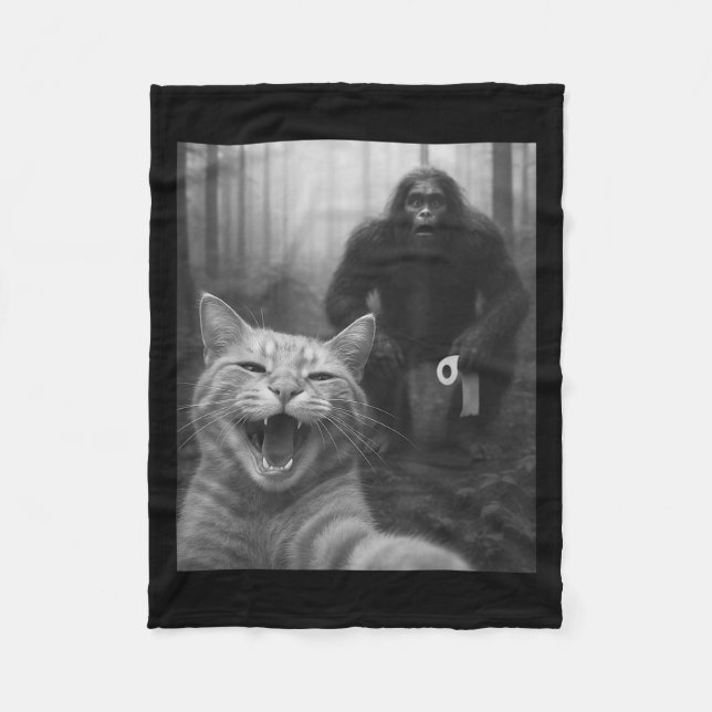 Funny Cat Surprised Happy Selfie With Bigfoot Doin Fleece Blanket (Front)