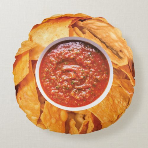 Funny chips and salsa photo round pillow