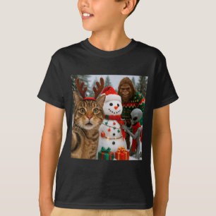 Funny Christmas Cat Selfie With Bigfoot Alien & T-Shirt