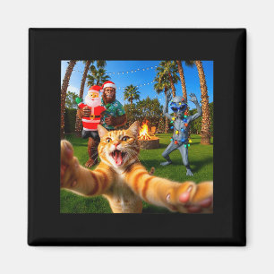 Funny Christmas Cat Selfie With Bigfoot & Alie Magnet