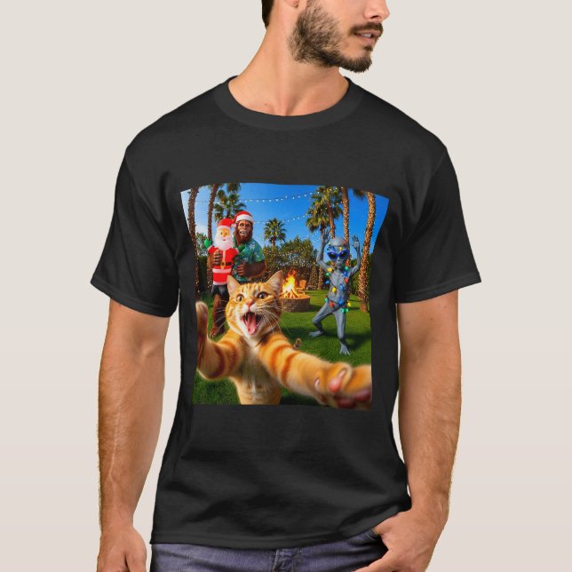 Funny Christmas Cat Selfie With Bigfoot &amp; Alie T-Shirt (Front)