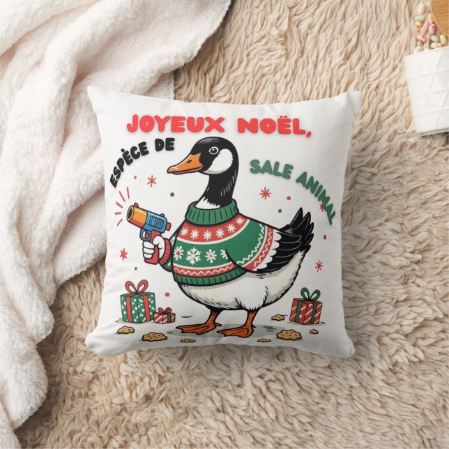 Funny Christmas goose with festive sweater - Humor Throw Pillow (Blanket)