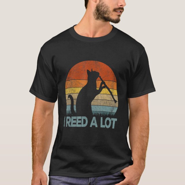 Funny Clarinet Cat I Reed A Lot Musician Retro Vin T-Shirt (Front)