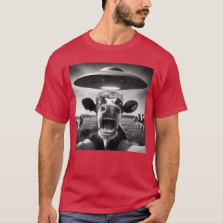 Funny Cow Abduction By UFO Selfie Hilarious Alien T-Shirt