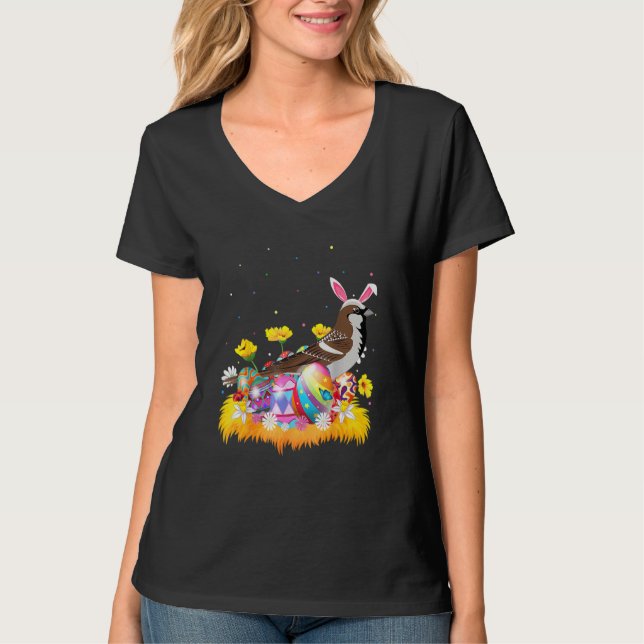 Funny Easter Egg  Cute Sparrow Bird Easter Sunday  T-Shirt (Front)