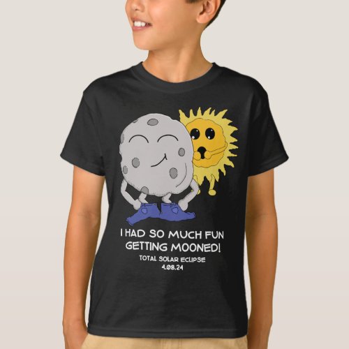 Funny Eclipse 2024 Getting Mooned Joke T_Shirt