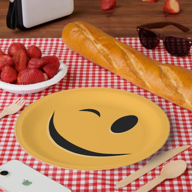 Funny Emoji Wink Smile Laugh Yellow Face Paper Plates (Picnic)