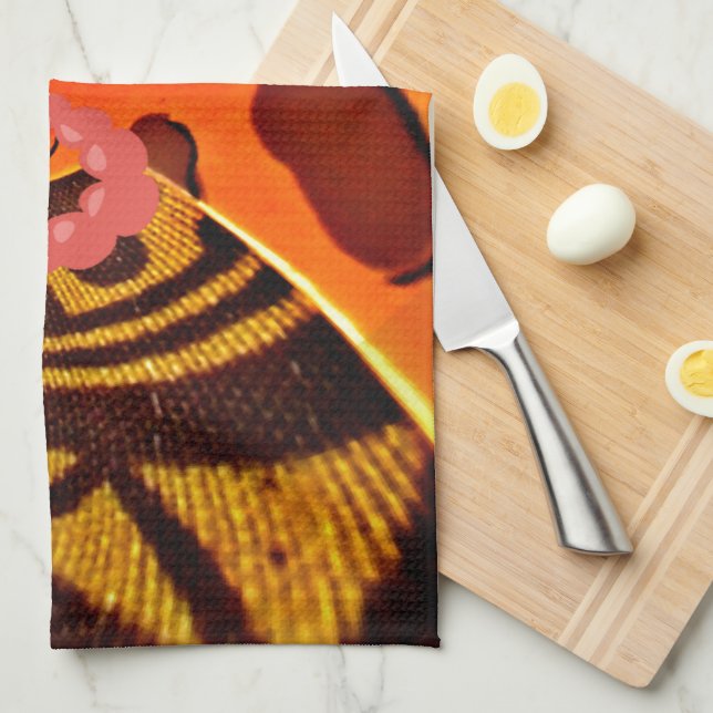  Funny Giraffe: A Kaleidoscopic African Charm Towel (Quarter Fold)