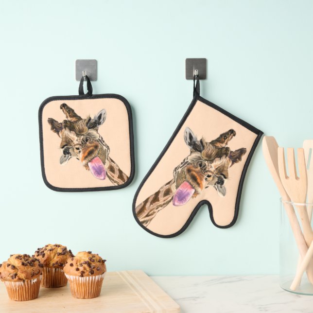 Funny Giraffe Oven Mitt & Pot Holder Set (Insitu(Hanging))