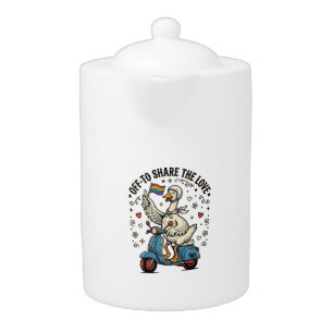 Funny Goose Scooter Love Vintage Shirt Design_1 Teapot