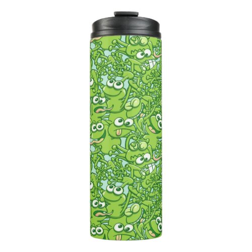 Funny green frogs entangled in a messy pattern thermal tumbler