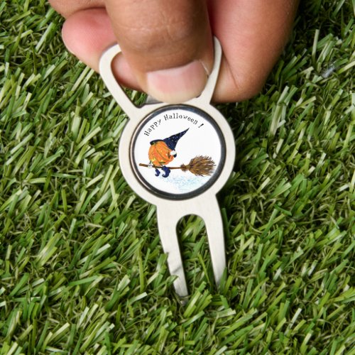 Funny Halloween Gift Witch Pumpkin Flying Broom Divot Tool