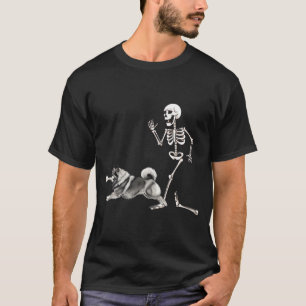 Funny Halloween Keeshond And Skeleton T-Shirt