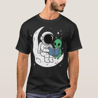 Funny Moon Astronaut Alien Read Book Astronomy T-Shirt
