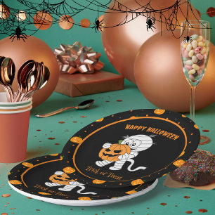 Funny Mummy Walking With Halloween Pumpkin Party Paper Plates
