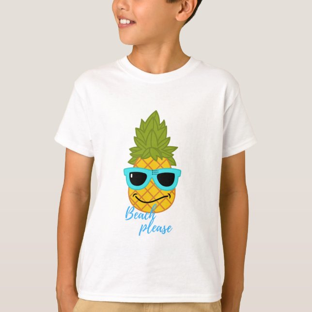 Funny Pineapple Chilling With Summer Sunglasses   T-Shirt (Front)