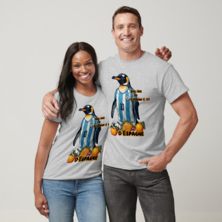 Funny Pingouin Argentin jouant au Football sur un T-Shirt