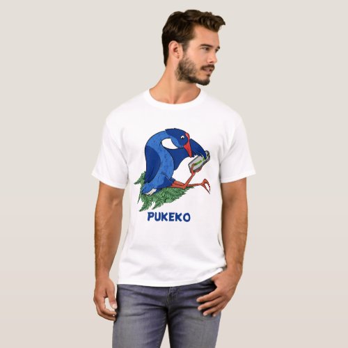 Funny Pukeko with mobile phone T_Shirt