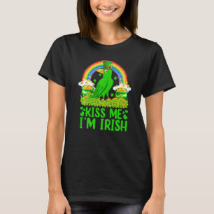 Funny Rainbow Kiss Me I'm Irish Raven Bird St Patr T-Shirt