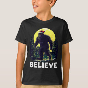 Funny Santa Bigfoot Christmas Sasquatch Believe Xm T-Shirt