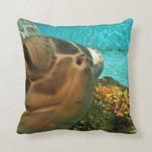 Funny Sea Turtle Selfie Throw Pillow