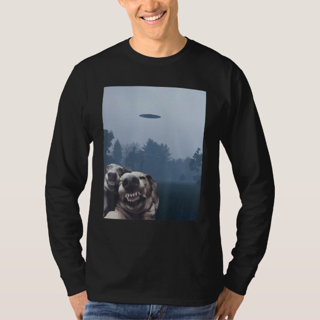 Funny selfie Dogs With Alien UFO Funny Dog With hi T-Shirt (Front)