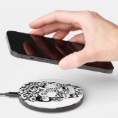 Funny Skeleton Holding A Cat Halloween Wireless Charger (Hand)