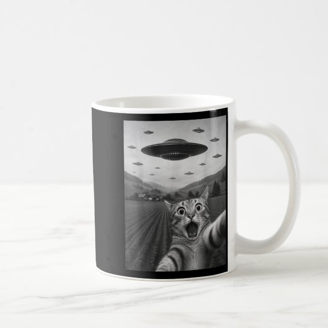 Funny Surprised Ed Cat Selfie With Alien Ufo Cat U Coffee Mug (Right)
