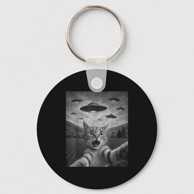 Funny Surprised Ed Cat Selfie With Alien Ufo Cat U Keychain (Front)