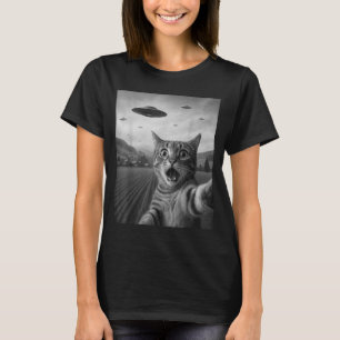 Funny Surprised Ed Cat Selfie With Alien Ufo Cat U T-Shirt