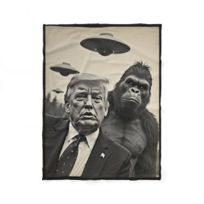 Funny Trump Bigfoot Selfie With Ufos Weird Alien  Fleece Blanket