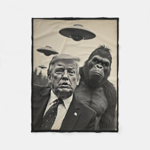 Funny Trump Bigfoot Selfie With Ufos Weird Alien  Fleece Blanket