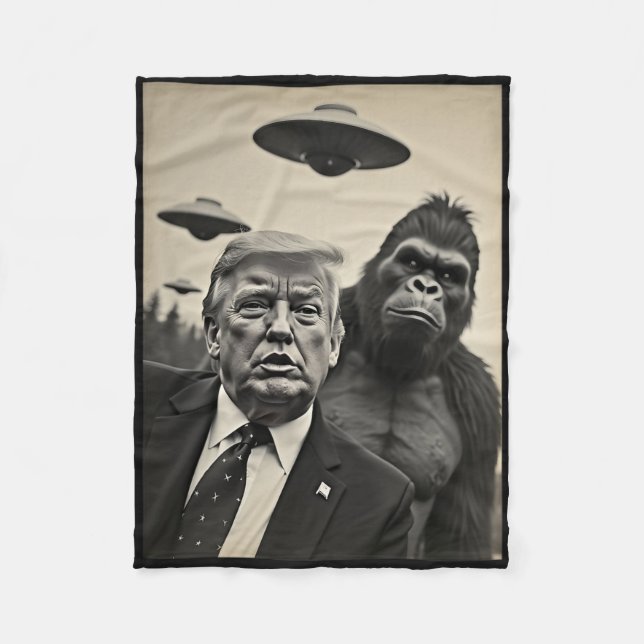 Funny Trump Bigfoot Selfie With Ufos Weird Alien  Fleece Blanket (Front)