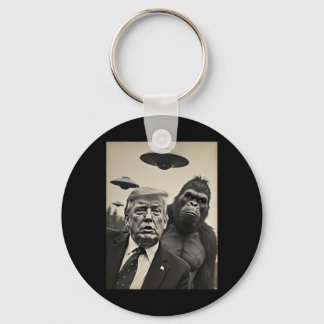 Funny Trump Bigfoot Selfie With Ufos Weird Alien Keychain