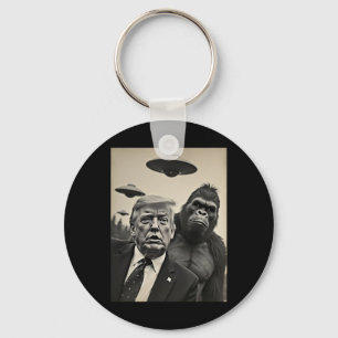 Funny Trump Bigfoot Selfie With Ufos Weird Alien Keychain