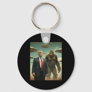 Funny Trump Bigfoot Ufo Alien Encounter Uap Friend Keychain