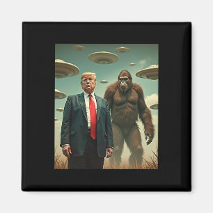 Funny Trump Bigfoot Ufo Alien Encounter Uap Friend Magnet