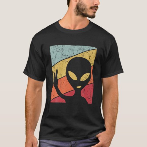 Funny UFO Lover Retro 80 s Style Vintage Alien Spa T_Shirt