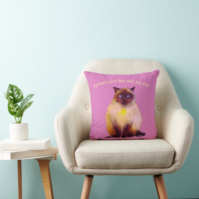 Furry Himalayan cat Throw Pillow (Chair)