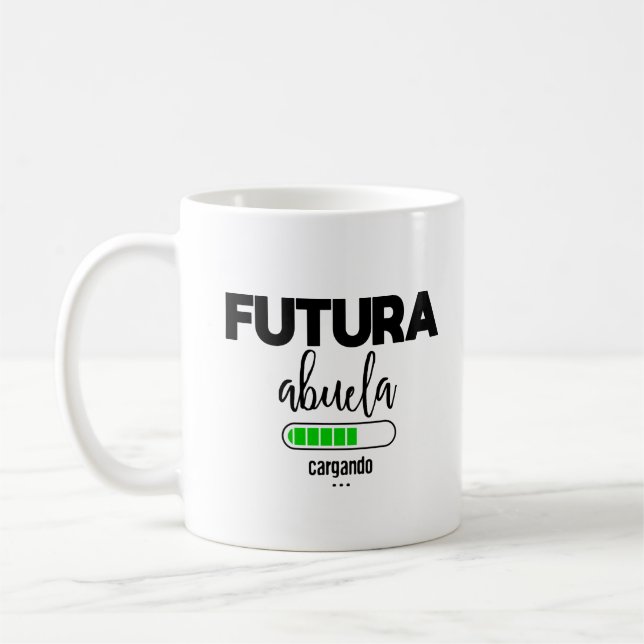 Futura abuela cargando coffee mug (Left)