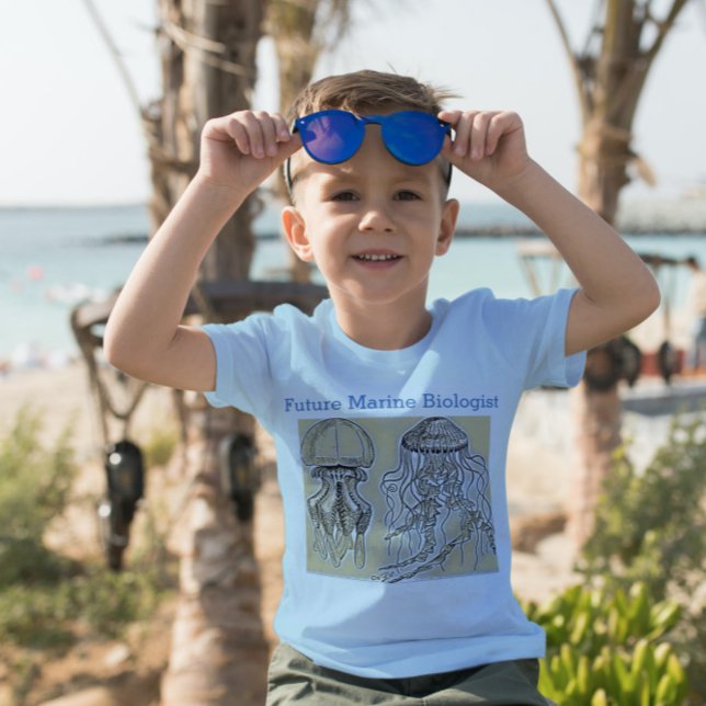 Future Marine biologist T-Shirt (Creator Uploaded)