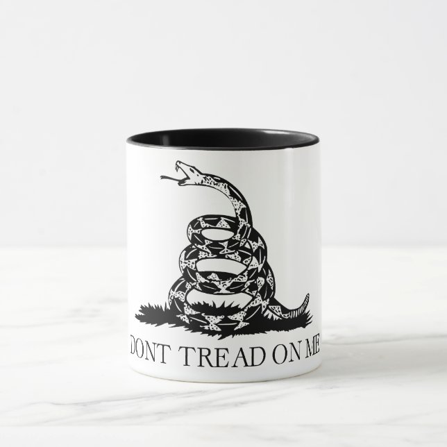 Gadsden Rattlesnake Flag: Revolutionary War 1776 Mug (Center)