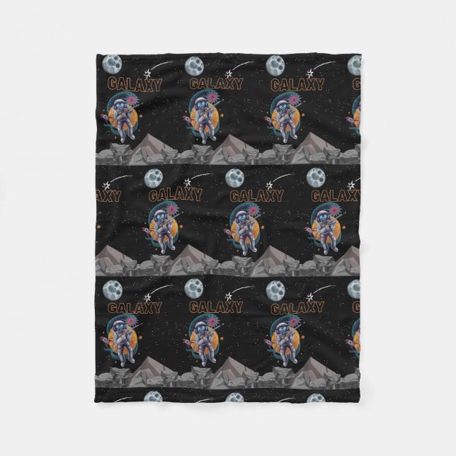 GALAXY   , AQUI ESTAMOS Y NO NOS VAMOS FLEECE BLANKET (Front)