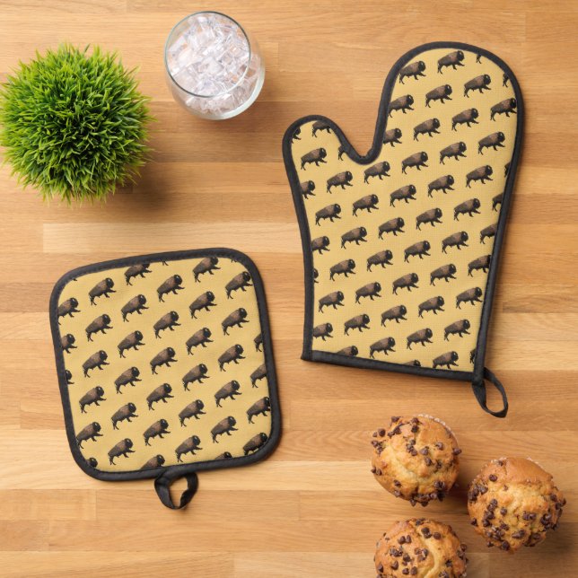 Galloping Bison Oven Mitt & Pot Holder Set (Top Down)