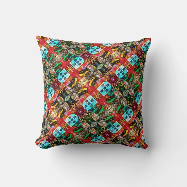 Galo de Barcelos, Portugal Throw Pillow (Front)