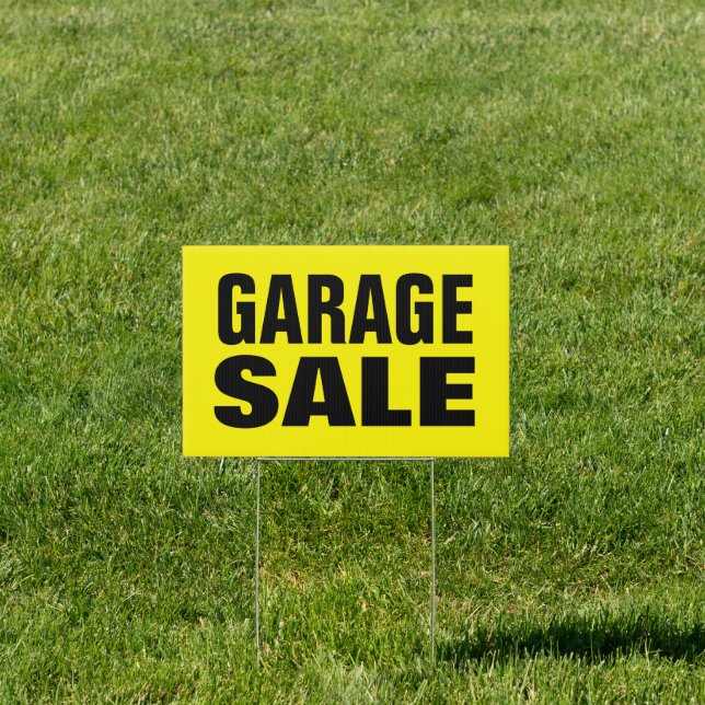 Garage sale lawn sign with wire stake stand (Insitu)